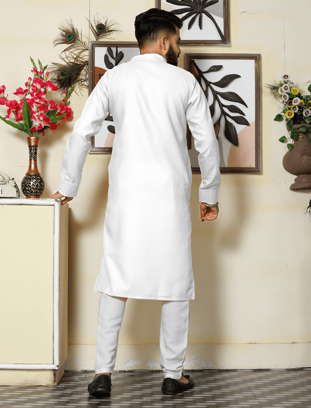 Gallant White Men Cotton Kurta with Pyjama