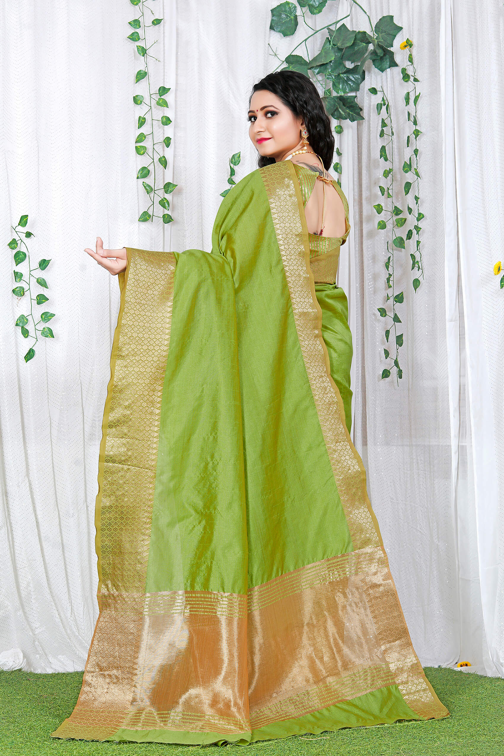 Lovely Mehndi Green Couple Dress Silk Saree & Kurta
